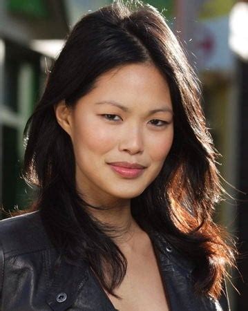 Elaine tan is an english actress. Picture of Elaine Tan