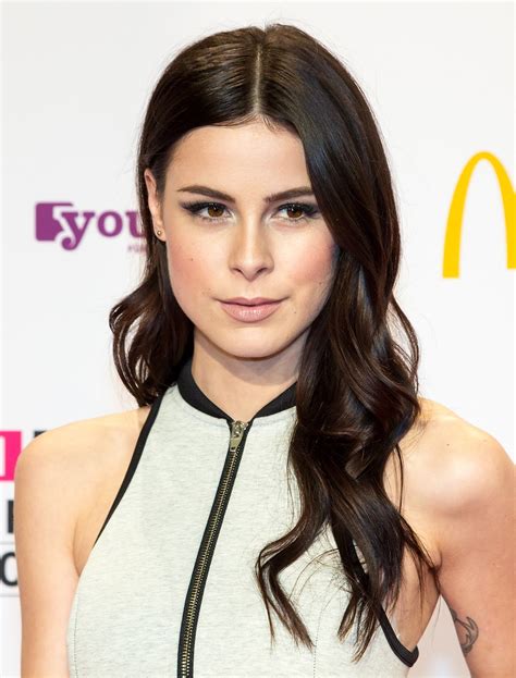 Wo kommen die langen haare her? Lena Meyer-Landrut - Wikipedia