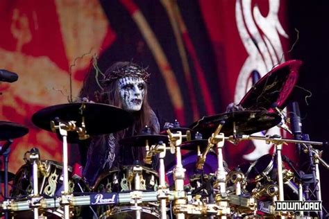 Formed in des moines, iowa in 1995, slipknot originally featured vocalist and percussionist anders colsefni, guitarists donnie steele and josh gnar brainard, bassist paul gray, drummer joey jordison, and percussionist and backing vocalist shawn clown crahan. Slipknot | Band pictures, Slipknot, Paul gray