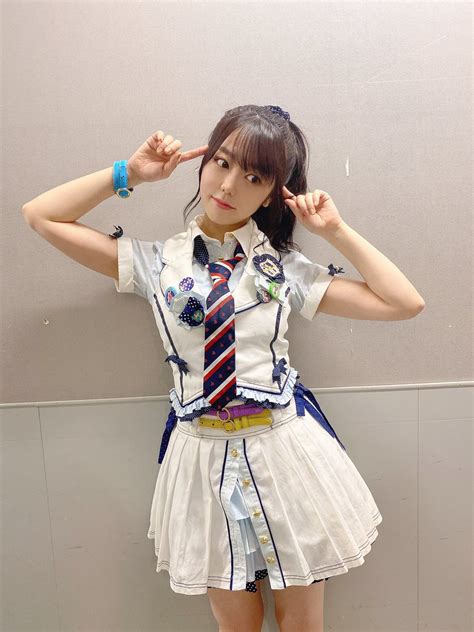 Minami minegishi (峯岸 みなみ, minegishi minami, born november 15, 1992) is a japanese singer and actress, represented by production ogi. 峯岸みなみの足上げて見せる黒パンティー - AKB