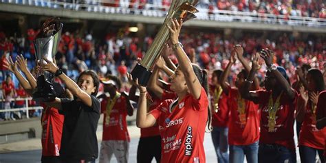 Noticias destacadas de america de cali femenino. Jugadoras de América de Cali fueron homenajeadas en Cali ...