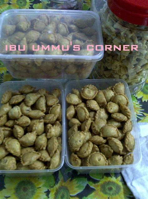 Karipap mini atau dikenali karipap kecik amat popular sebagai makanan halal dan berkahsiat untuk bersantai santai sambil menonton tv. Ibu Ummu's (Karipap Mini & Popia Simpul): PENGHANTARAN KE ...