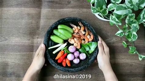 Semakin pedas terasa makin enak dan nikmat. RESEP SAMBAL GANJA (ASAM UDEUNG ATJEH) - YouTube