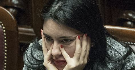Se le regioni riescono a organizzarsi è perfetto, credo che sia difficile capire il bacino di utenza 20/05/2021. Lucia Azzolina sotto scorta: "Tentativi di hackerarle il ...