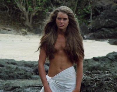 Brooke christa shields (born may 31, 1965) is an american actress and model. BROOKE SHIELDS 8X10 Photo - Blue Lagoon / Pretty Baby Star ...