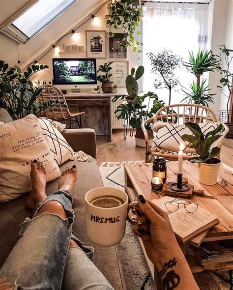 He lasts less than a week before walking out. This is heaven in a home! Wouldn't you love to wake up to this living room every day ...