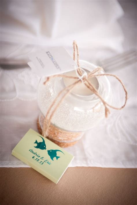 Wedding favors are a fun way to show your guests a little extra love. Andria and Eric's Beach Inspired Wedding Favors