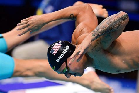 His three siblings, tyler, kaitlyn and sherridon, are all competitive swimmers. Caeleb Dressel, 20, sivusi Michael Phelpsin raudanlujaa ...