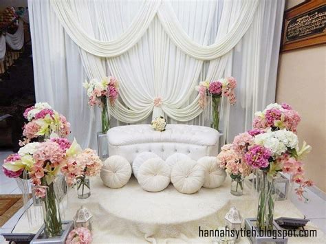 Gambar hiasan pelamin buatan sendiri di majlis pertunangan dan perkahwinan. Hannah Sytieh : Khtarhana Wedding - My Mini Pelamin Nikah ;)