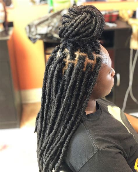 Specializing in natural hair, cornrows, locs, extensions, kid styles and more! African Hair Braiding LLC on Instagram: "Crotchet faux ...