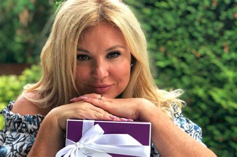Liptai claudia akire az autóját bízza, arra az életét is rábízza. Liptai Claudia megható sorokkal emlékezett meg elhunyt ...