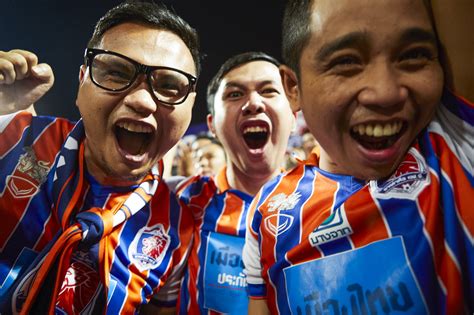 .the thailand fans, or perhaps all of us, southeast asian football fans have to come to realize now that the thais have learnt how the real game is to be played at this level, i am confident that we will. Meet Thailand's No 1 expat football fan - The BigChilli