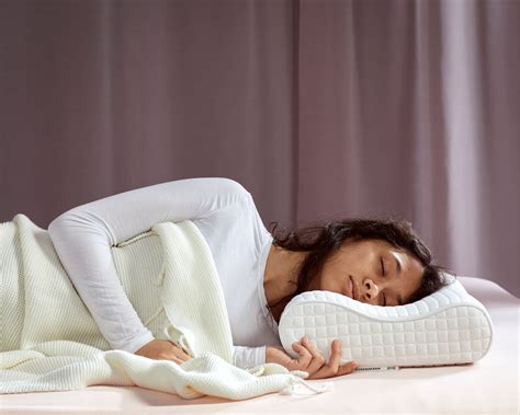 Kepala, leher, dan sokongan bahu. Bantal ergonomis untuk tidur lebih berkualitas | IKEA ...