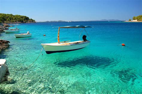 Want to find the best beaches in croatia? Beach weather forecast for Bay of Milna, Brac Island, Croatia