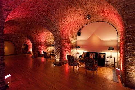 Outdoor bookings are limited to 8 people from 8 households. The Vaults at RSA House London in 2020 | Georgian ...