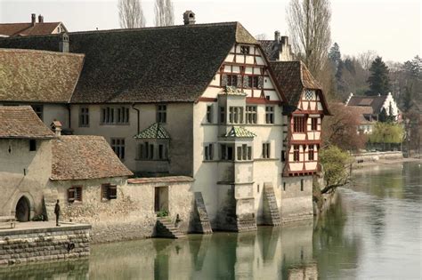 Beschreibungen zu weitere orte wie stein am rhein, schaffhausen, munot, hohenklingen und viele stein am rhein ist eine kleinstadt mit etwa 2.800 einwohnern. Stein am Rhein, Sveits | ReisDit.no - reiseguider på nett...