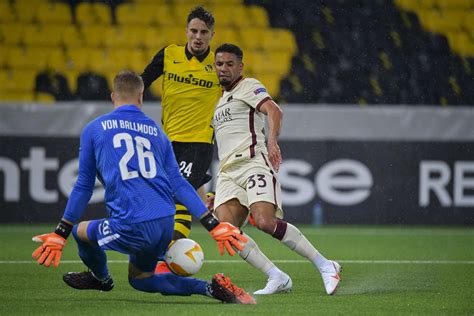 paulo fonseca speaks dressed up as zorro, a promise he made if his team advanced to the uefa champions league knockout round this is the most joyful press conference of my career. Young Boys-Roma 1-2: i commenti post partita di Fonseca e ...