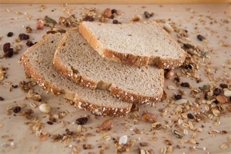 La pitta a forma circolare è quella tipica regionale ma non è l'unica. Pane di castagne calabrese - Ginger & Tomato