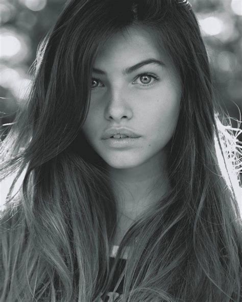 400 x 400 jpeg 24 кб. Pin by Monica Bellissima on Thylane Blondeau | Black and white portraits, Portrait painting ...