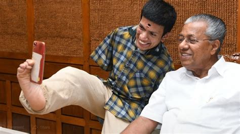 Kerala cm pinarayi vijayan bans flowers from other states including tamil nadu iansaug 28, 2020 08:23 am. PRANAV ... CM Pinarayi gets a 'special' selfie treat from Alathur youth | Selfie, Youth