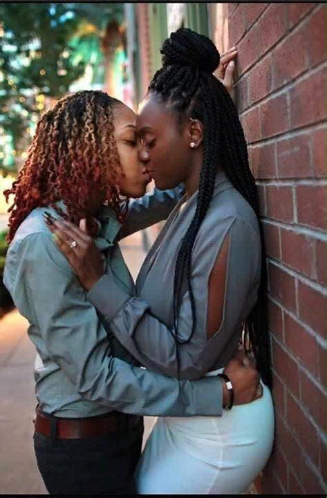 La femme noire africaine a tout pour faire une bonne vidéo porno. Black, africaine and Lesbian, lesbienne | Facebook