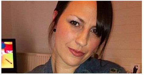 Donna matura matura lingerie si masturba matura nascosta signora matura masturbazione moglie scopa marito si masturba matura capelli corti. madre si fa trombare dal figlio