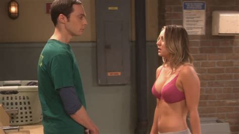 The actor, who played penny in the cbs sitcom, said the moment occurred on explaining his reasoning to penny, sheldon says: Filtran foto desnuda de la popular Penny de The Big Bang ...