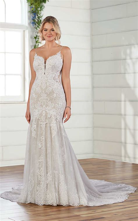 Ethereal wedding dress of tulle with illusion strapes and a sweetheart neckline. Bohemian-Inspired Beach Wedding Dress with Matte Lace ...