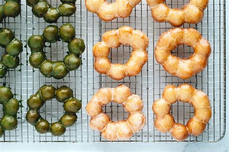 Mochi donuts aka pon de rings are all the rage in japan when it comes to donuts. Pon de Ring Donut | Recipe | Donut recipes, Food recipes, Food