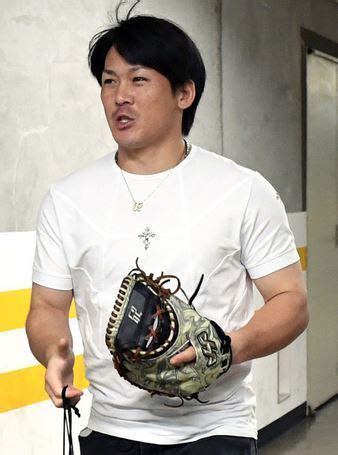 Jun 05, 2021 · 甲斐拓也さんシーズン17本塁打ペース ウホ長で草. ハタケヤマ ソフトバンク ホークス 甲斐 拓也 キャッチャー ...
