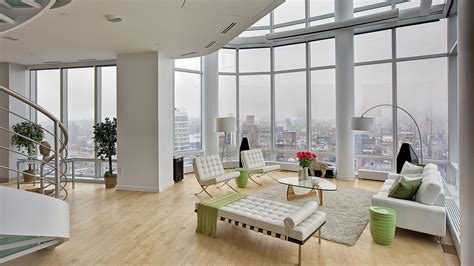 Although guccione was american, the magazine was founded in 1965 in the united kingdom. Modern Manhattan duplex penthouse with stunning views and ...