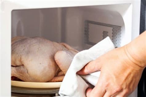 Make sure they fit in a single layer. How Long to Boil Frozen Chicken Breast, Thighs, Legs ...