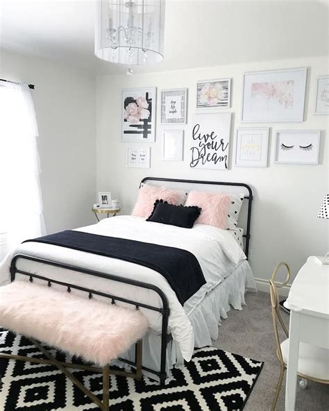 Zimmer ideen hello gorgeous aufschrift großes bett im teenager zimmer schöne idee goldene buchstaben auf weißer wand. Mädchen Jugend Zimmer | Teenager schlafzimmer dekorieren ...