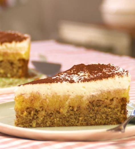 Nun habe ich noch den letzten der geschenkten äpfel in einem kuchen verbacken. Apfelkuchen mit Nussboden und Apfel-Vanille-Creme | Kuchen ...