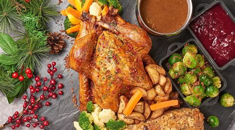 Christmas buffets aren't cheap to eat at, so other than making sure you starve for 24 hours prior to make space in your stomach, you'll also want to come prepared with the right cashback credit card. 12 Awesome Christmas Buffets Around KL For 2019