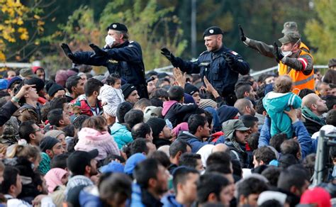 L'austria ha blindato i suoi confini con l'italia. L'Austria minaccia controlli anti-migranti al confine con ...