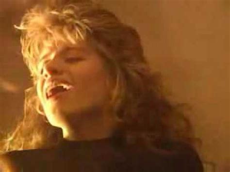 Onesti, bacau, romania loredana groza este una dintre cele mai talentate cantarete de la noi, care are o cariera muzicala. Loredana Groza - Buna Seara, Iubito - 29 dec 1989 - YouTube