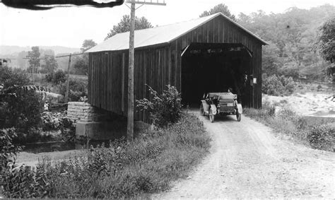 Sandy bridge covered bridge is a picturesque historic bridge preserved in a nice park setting. Sandy Creek Covered Bridge - fun day trip : StLouis