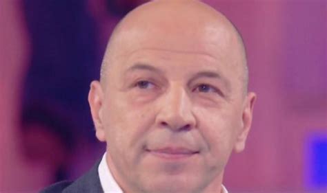 Guarda film chiedimi se sono felice in altadefinizione gratis. Chiedimi Se Sono Felice Streaming / Aldo Baglio Chi E ...