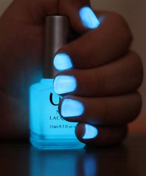 Jun 20, 2012 · 31 insanely easy and clever diy projects. all the night cats: Glow-in-the-dark nail polish DIY