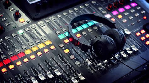 The world's best mixing & mastering engineers, singers, songwriters, producers and studio musicians for hire. Mixing and Mastering Services - Mister Lazy Beats