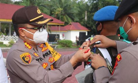 Jika kedua hal tersebut dapat dibuktikan oleh klb deli serdang dalam pengajuan permohonan pengesahan personalia kepengurusan baru partai demokrat, maka klb deli serdang memiliki peluang yang cukup tinggi untuk disahkan atau dikukuhkan sebagai pengurus yang sah, kata. Gelar Pasukan Polresta Deli Serdang Tekankan Prokes - Deser News | Media Edukatif dan Informatif