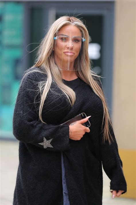 Maybe you would like to learn more about one of these? Katie Price - Arrives at Leeds Docks 03/17/2021 • CelebMafia
