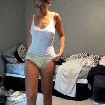 Celebrity, obvious, hilarious, camel toes. Things-that-bounce-bro-my-god-01.gif « MyConfinedSpace