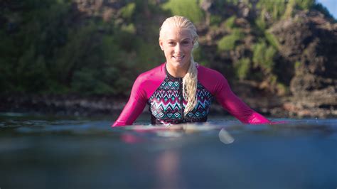 On an island in the middle of nowhere, tatiana finds empty waves, crystal clear water, and a love for how simple life can be. 20 Questions with Tatiana Weston-Webb - Freesurf Magazine