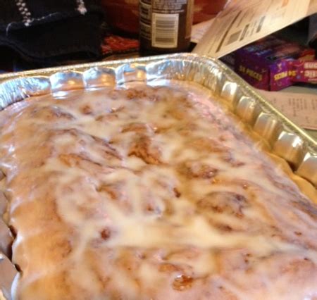 Spread half of the cake batter into a greased 9×13 baking dish (a glass dish is best). Duncan Hines Honey Bun Cake Recipe : Froufroubritches ...