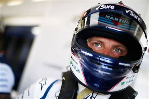 In his first four races for mercedes, bottas achieved his first formula one pole position (at the 2017 bahrain grand prix) and. Toto Wolff wil geen teamorders en vindt dat Mercedes iets ...