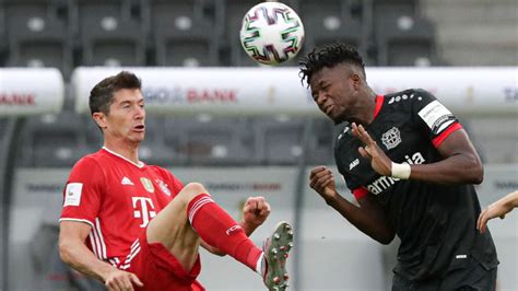 In leverkusen gab es eine gewaltige explosion. Bundesliga News: Leverkusen und Bayern im Top-Spiel ...