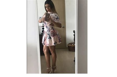 El jugador lució un traje gris, camisa blanca, y corbatín, por su parte la novia llevaba un traje blanco strapple con mangas largas. Juan Fernando Quintero noticias: esposa y familia ...