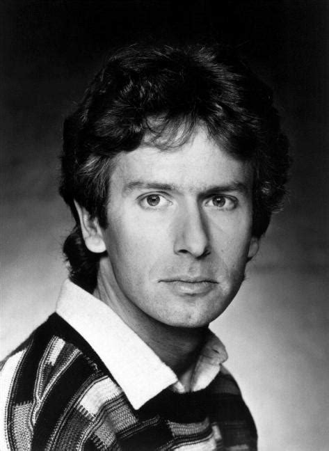Anthony george banks (born 27 march 1950) is a founding member and the keyboardist of the rock band genesis … Tony Banks - Télécharger et écouter les albums.